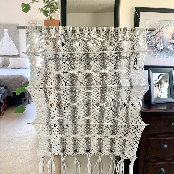 MACRAMÉ Large Woven Gray & White Wall Hanging - Picture 3 of 6